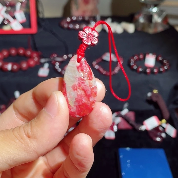 天然辰砂天然朱砂原石手机链