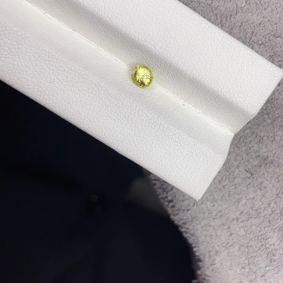 石榴石裸石未镶嵌0.55Ct