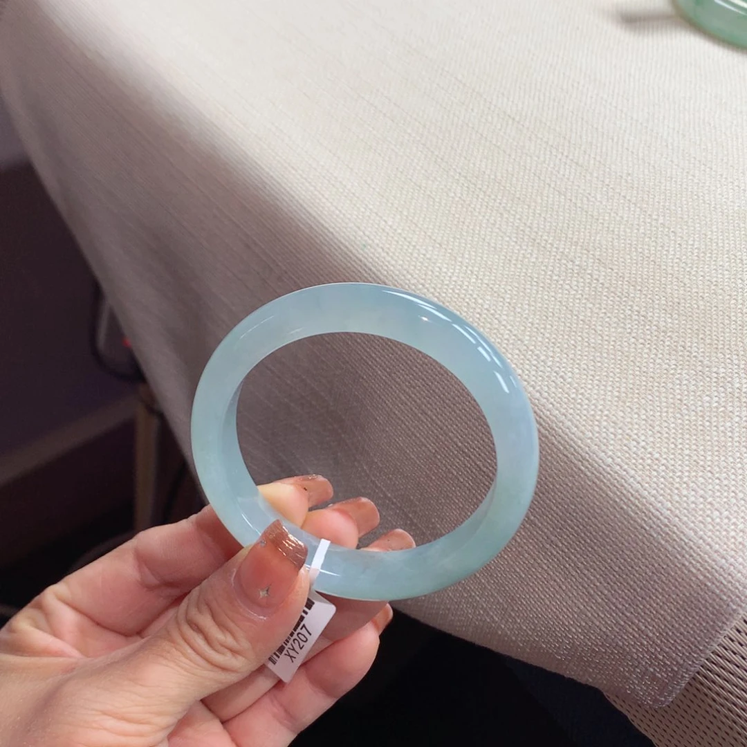 翡翠手镯未镶嵌32号晴底色