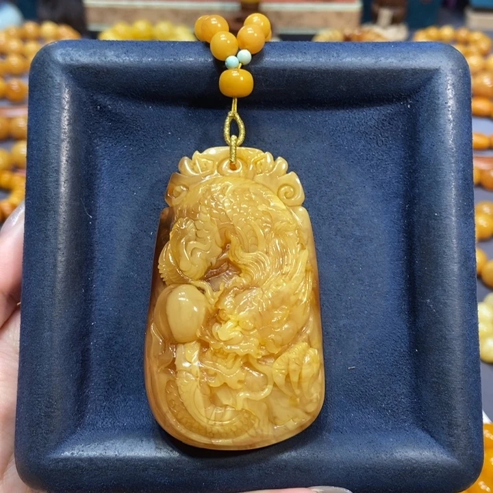 未镶嵌颈饰琥珀蜜蜡