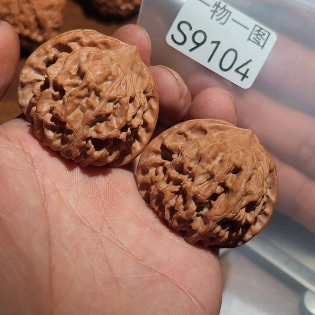 吊坠文玩核桃红珊瑚