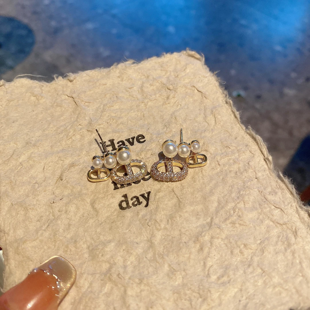 铜合金锆石耳饰 韩系气质猪鼻子珍珠耳环精致高级感轻奢小香耳钉