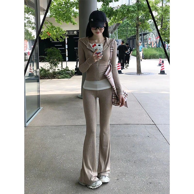 时尚修身连帽短款外套女秋装气质显瘦休闲微喇叭裤洋气百搭裤子