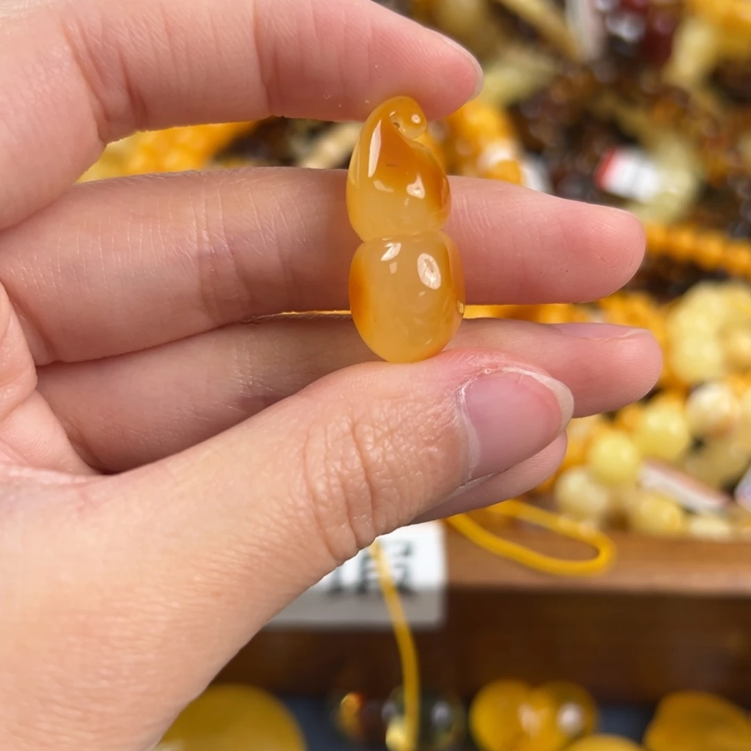 琥珀未镶嵌珠宝奇石