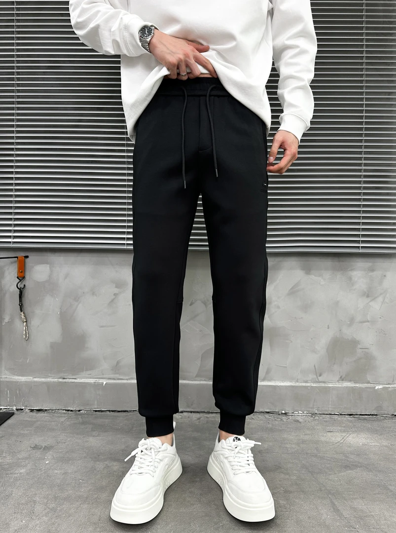 男士冬季纯色束脚裤小黑裤青春活力高弹力修身型卫裤潮流长裤