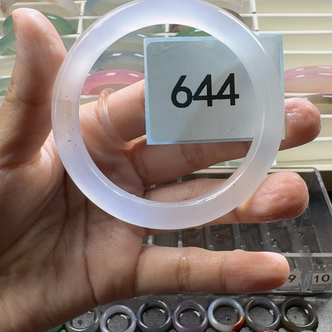 玛瑙/玉髓手镯未镶嵌644