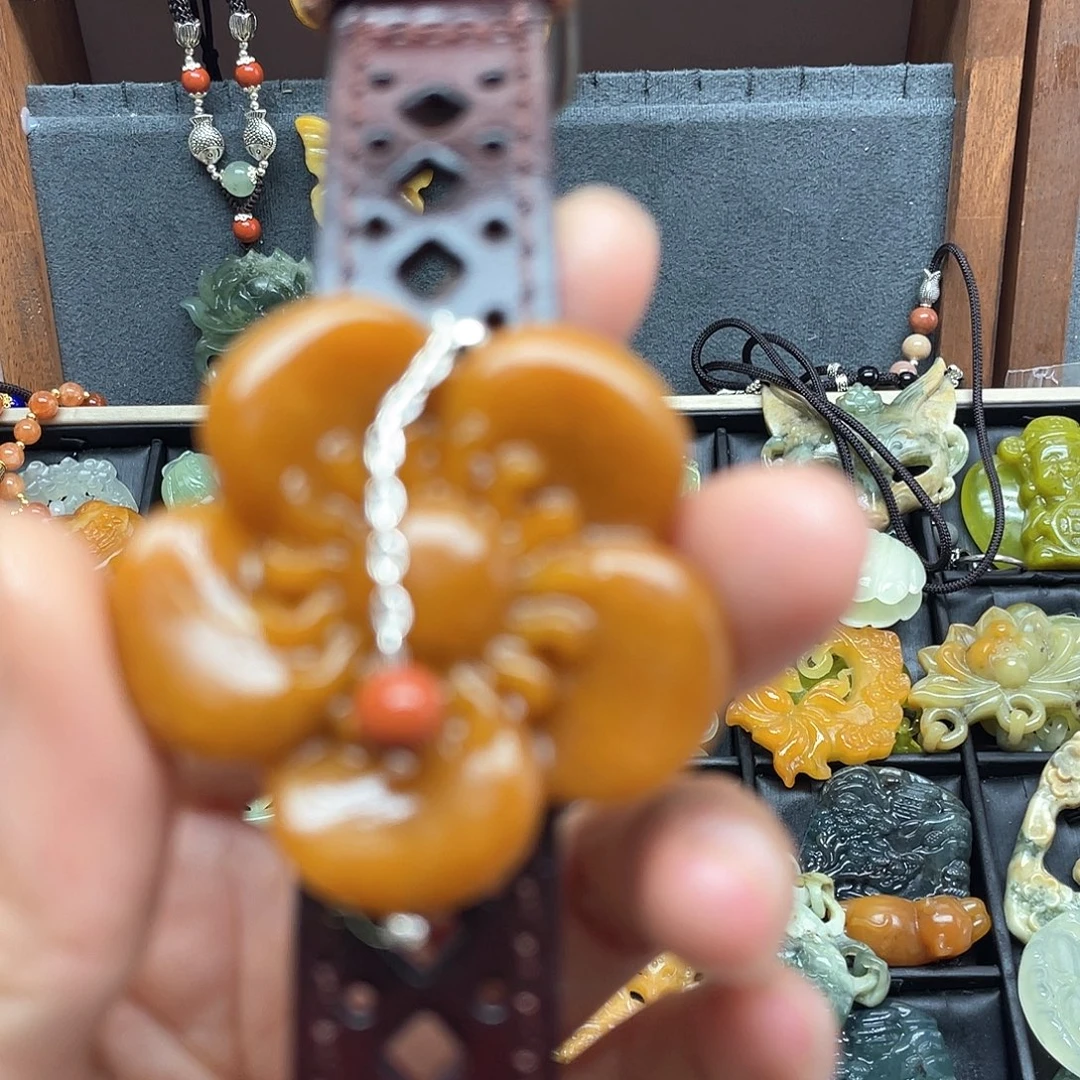 未镶嵌蛇纹石玉颈饰