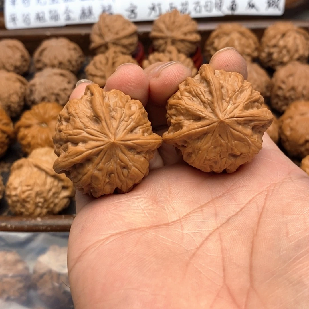 *****吊坠文玩核桃39尺 全品平谷凹底三棱 40