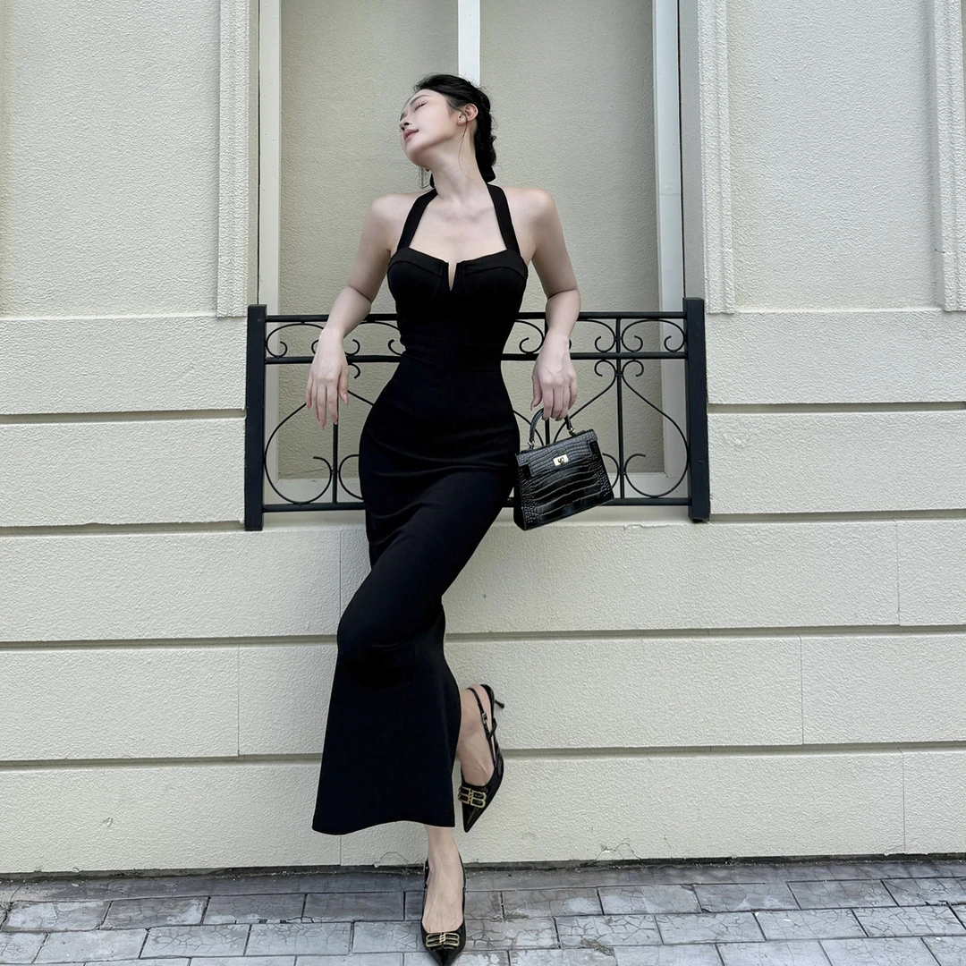 【带胸垫】黑色辣妹风v领挂脖连衣裙夏季新款御姐气质开叉包臀长裙