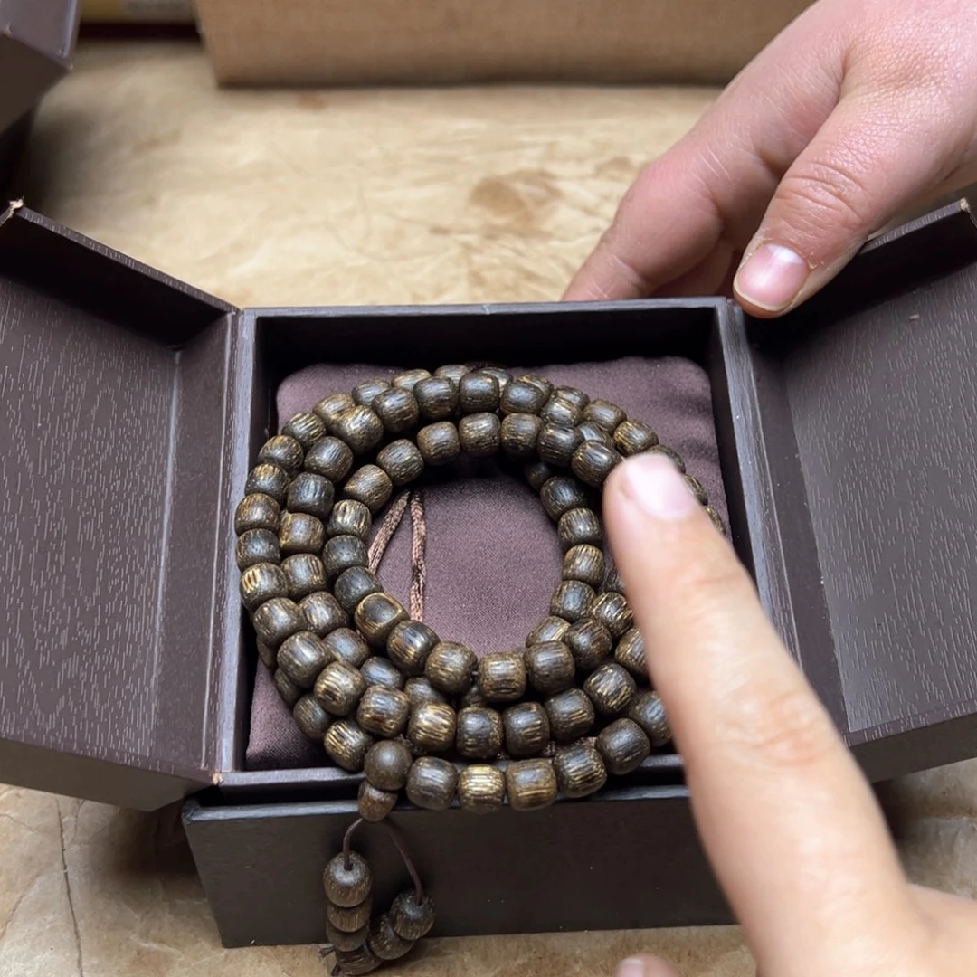 大叶紫檀（黑酸枝木类）