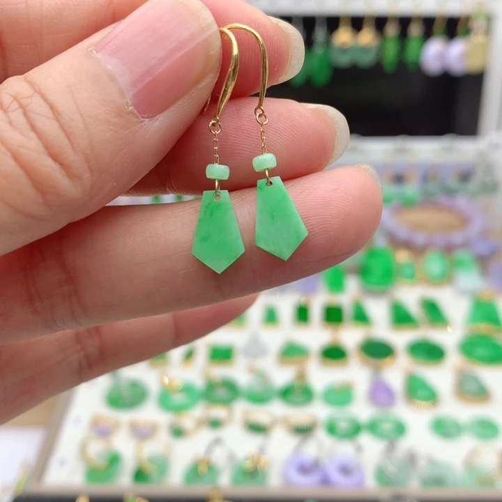 翡翠18K金镶嵌耳饰