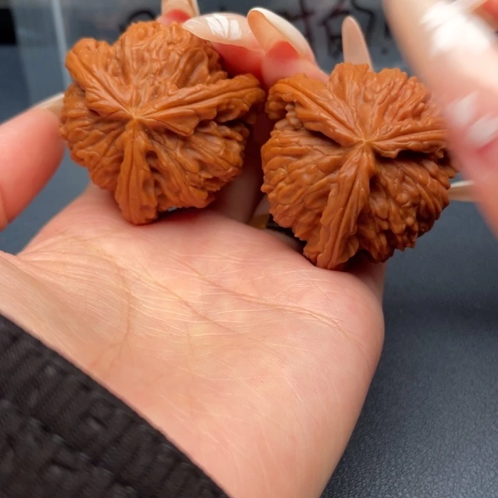 _***m文玩核桃吊坠白狮子