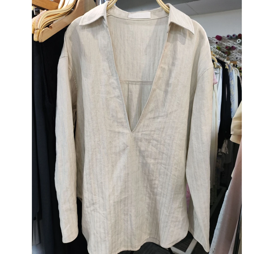 经典设计感大V领麻料衬衫 Y002