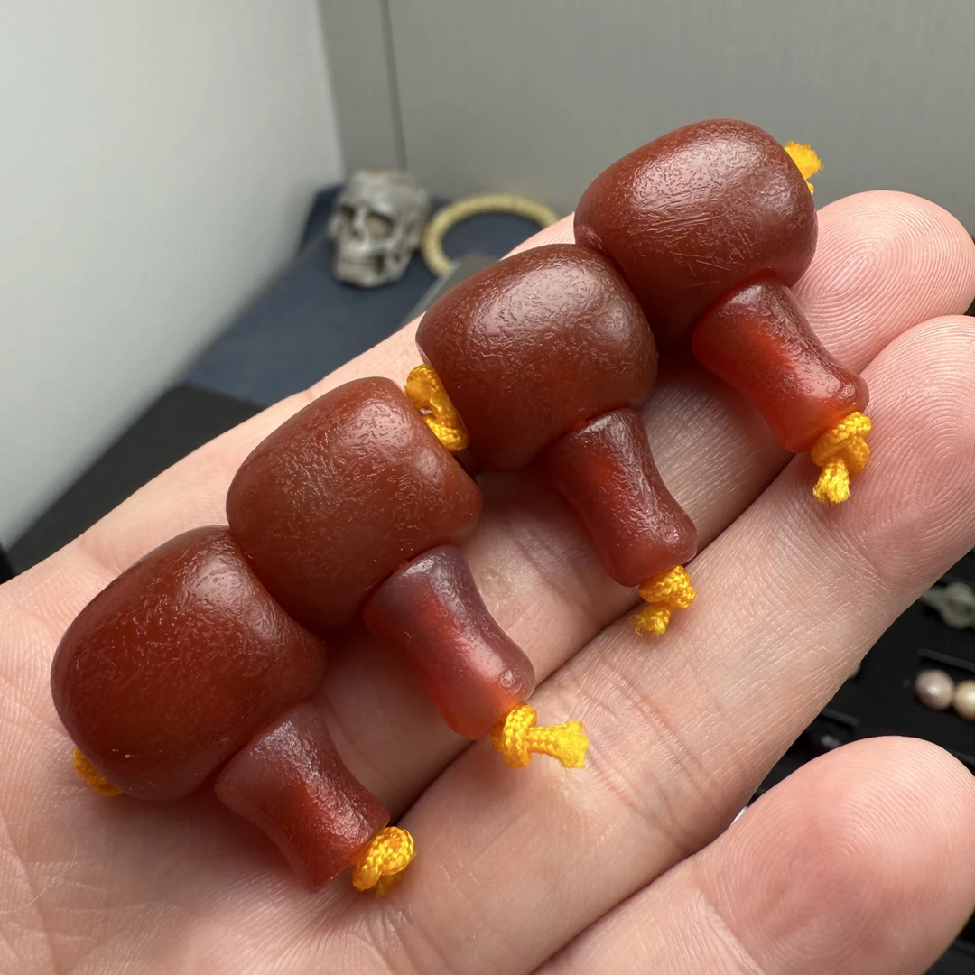 老甘南玛瑙大桶珠改三通直径17.8左右mm多样发一颗