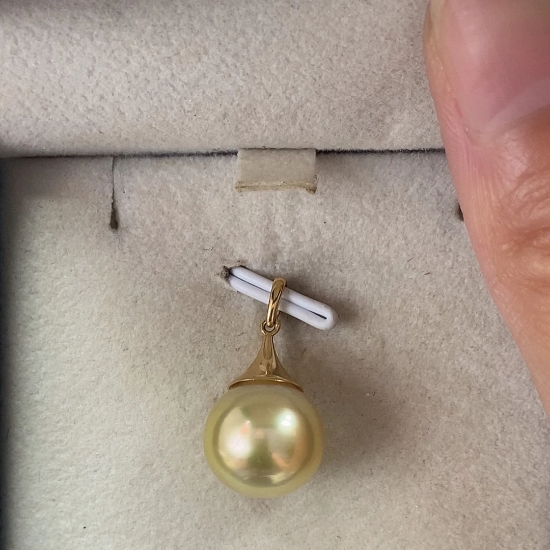 18K金镶嵌海水珍珠吊坠(不含链)