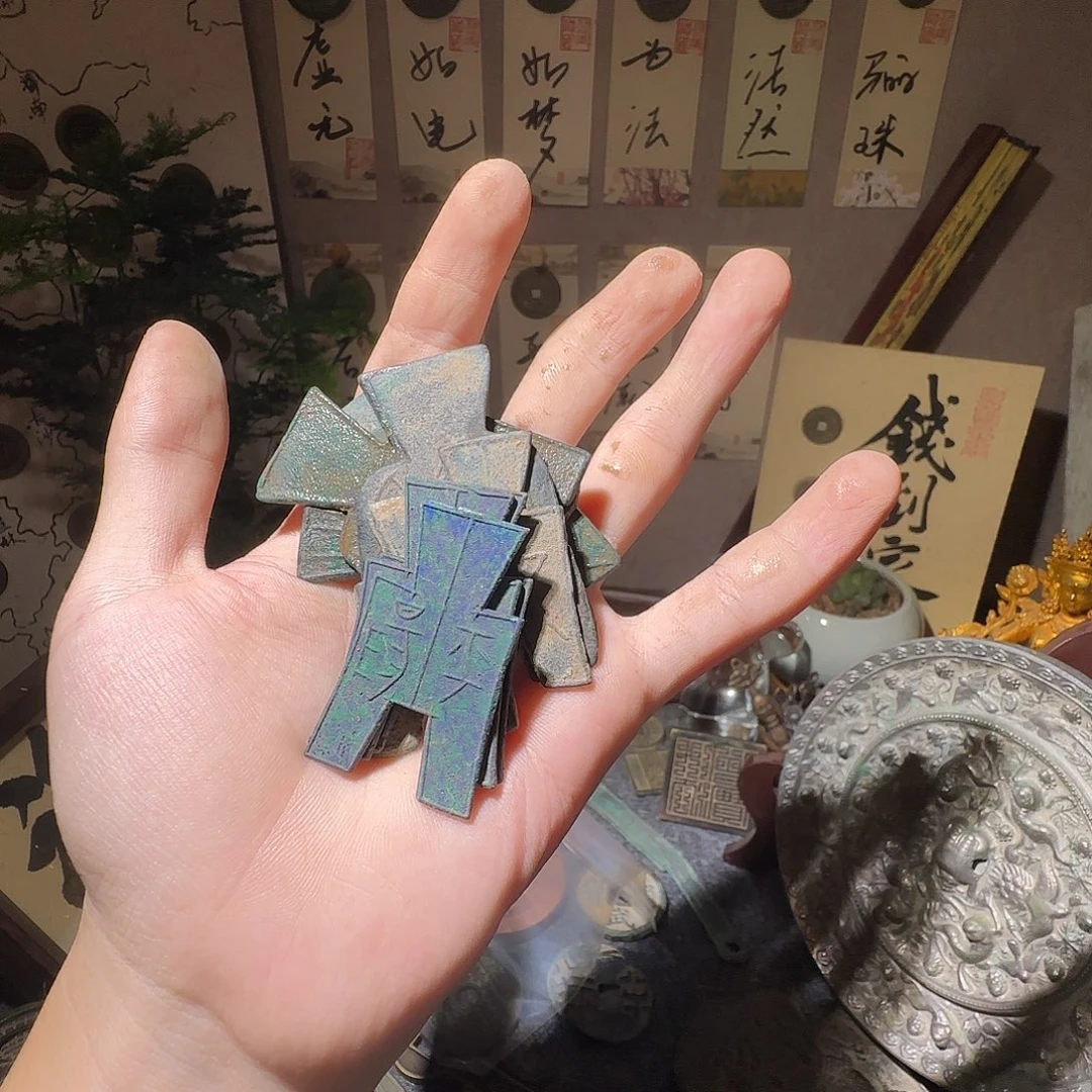J***言铜现代仿古工艺品花钱