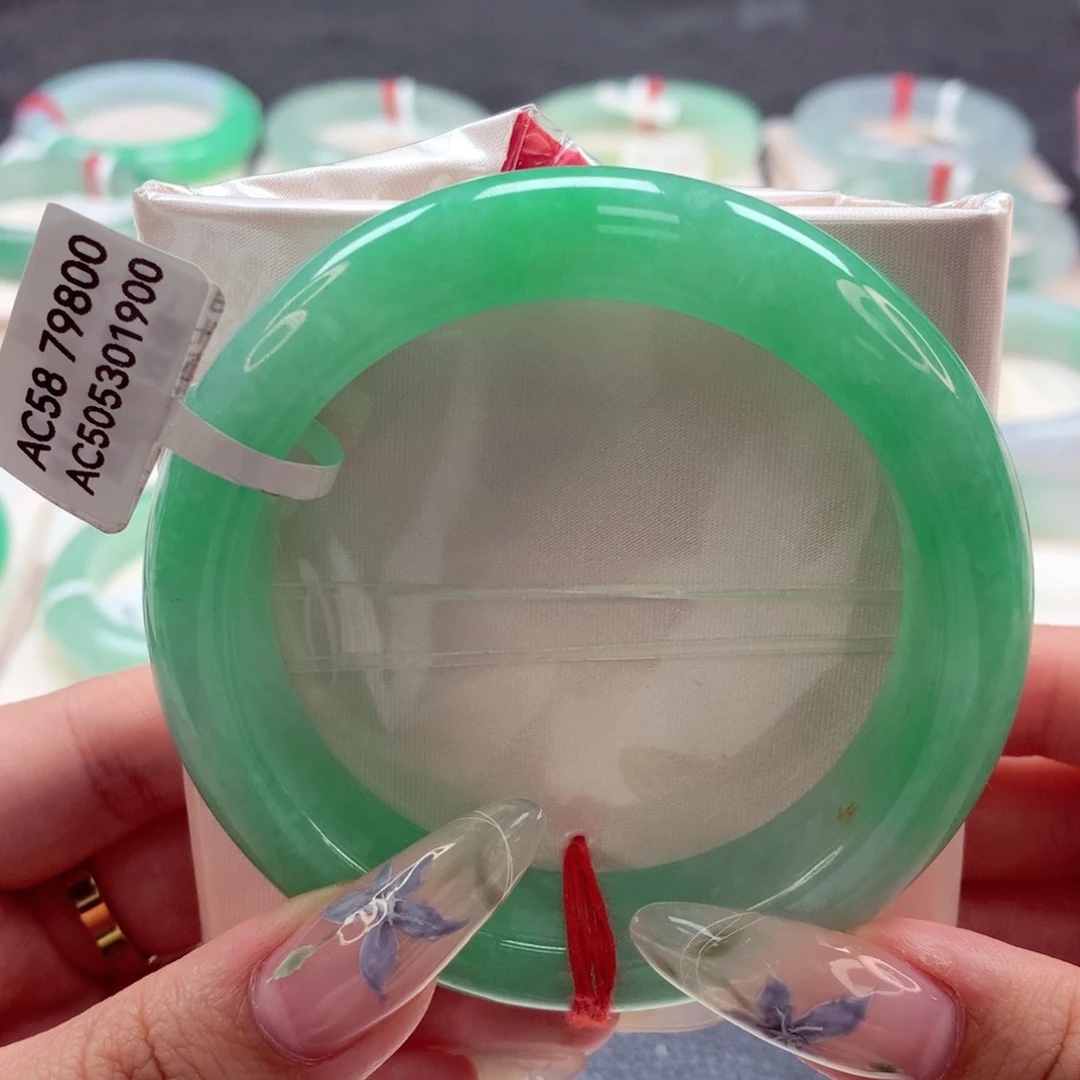 翡翠手镯未镶嵌我****客定金22