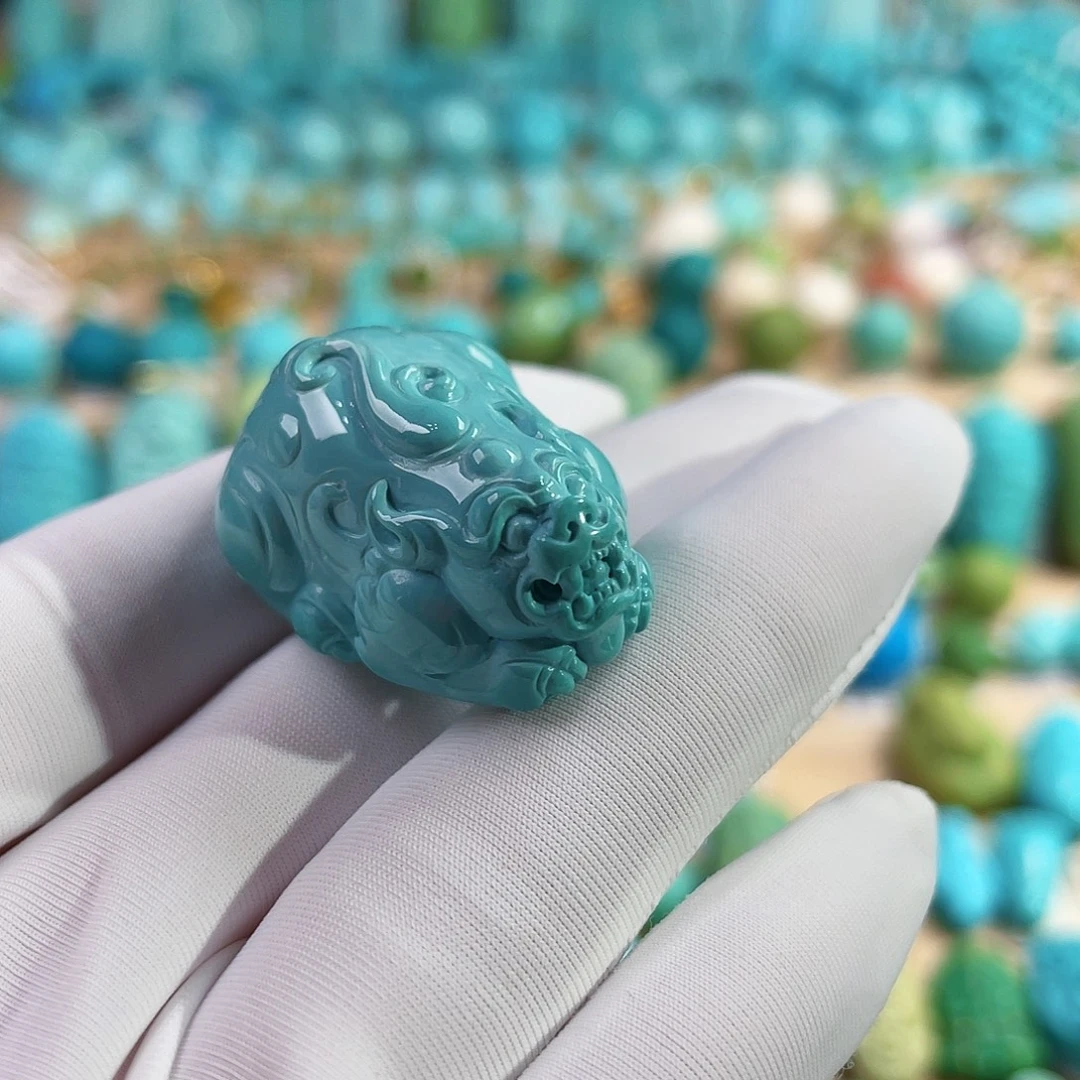 绿松石未镶嵌珠宝奇石