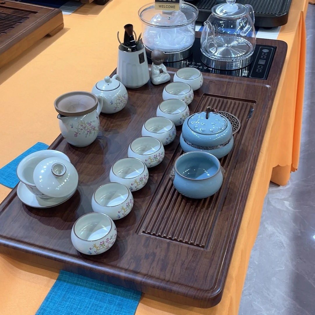 瓷片和r阿房宫大哥也飞鸿哈哈