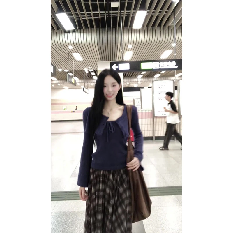 纯欲风针织衫女巨好看的早秋穿搭蓝色外搭上衣毛衣外套+裙子套装