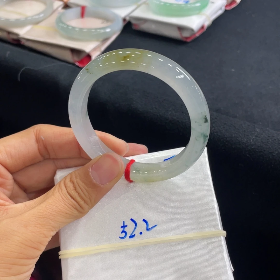 翡翠手镯未镶嵌52.2天然翡翠A货