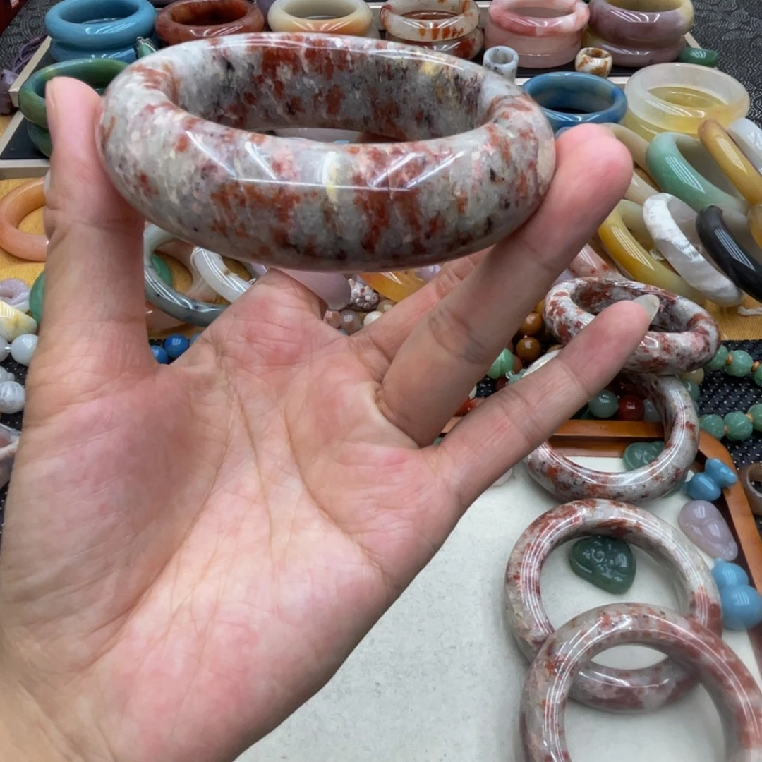 陈***n石英质玉未镶嵌圈口54/56/58
