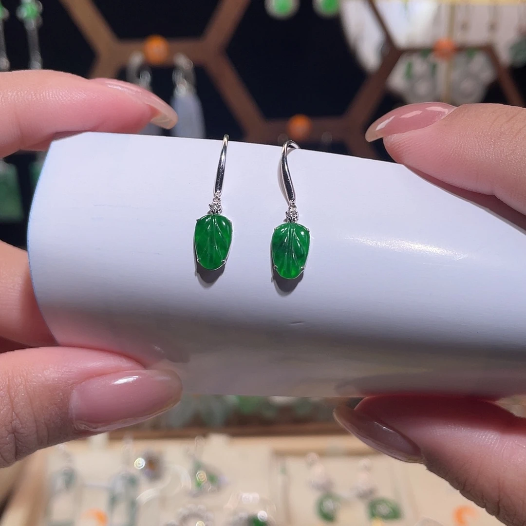 翡翠18K金镶嵌耳饰