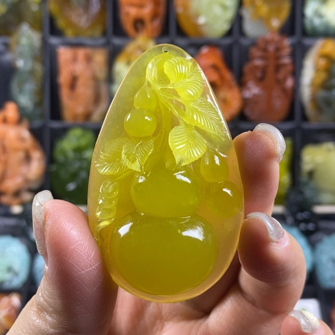 蛇纹石玉颈饰合金