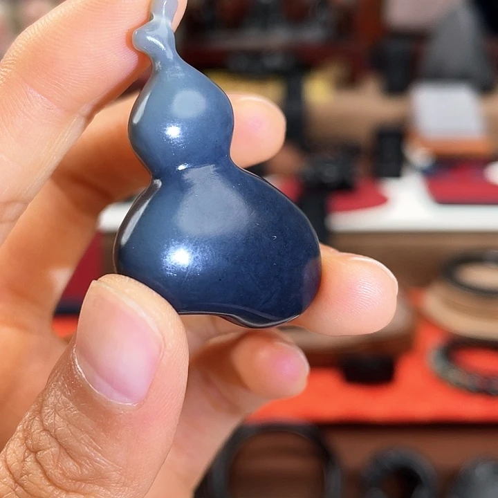 和田玉未镶嵌颈饰特色料