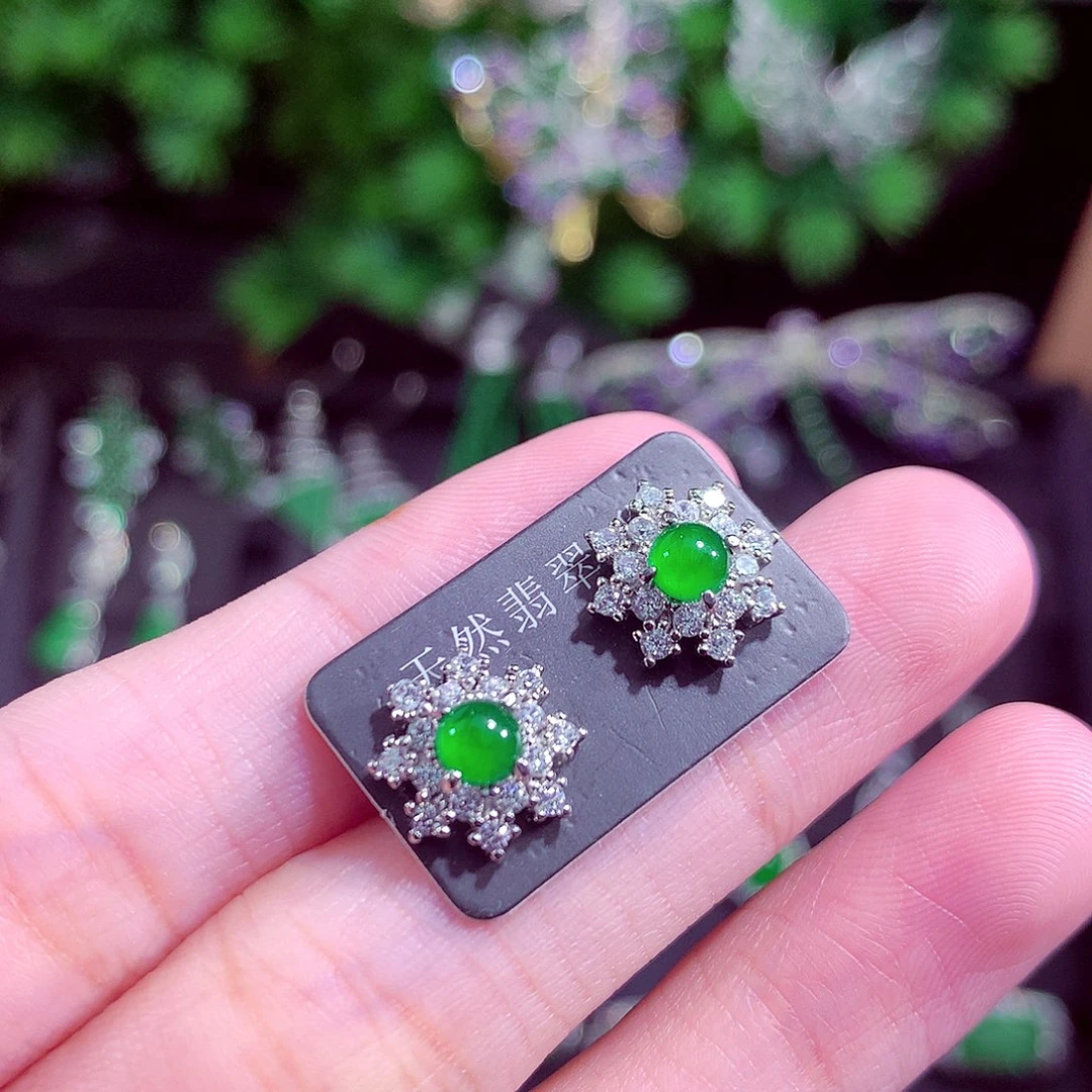 颈饰未镶嵌翡翠天然