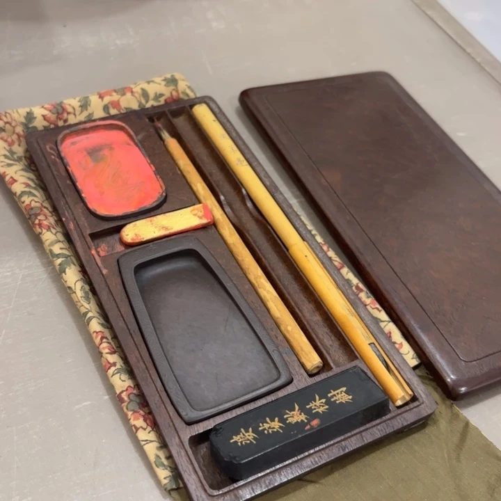 紫砂茶杯衎****罐非常美丽漂亮的物品