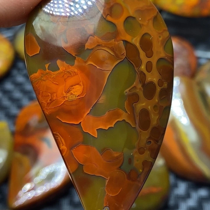 玛瑙/玉髓颈饰未镶嵌