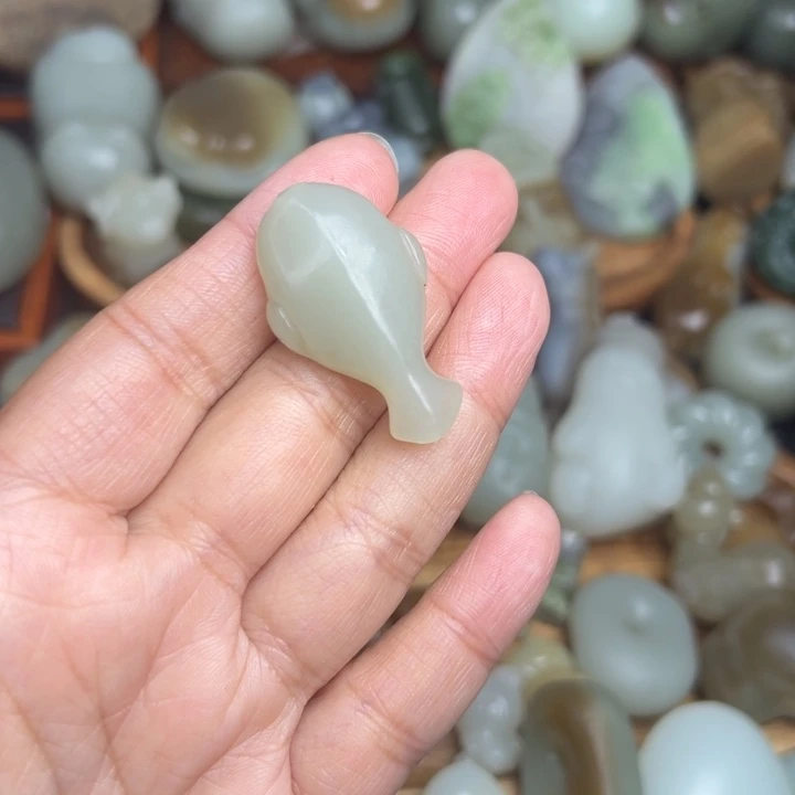 未镶嵌和田玉（糖玉）珠宝奇石