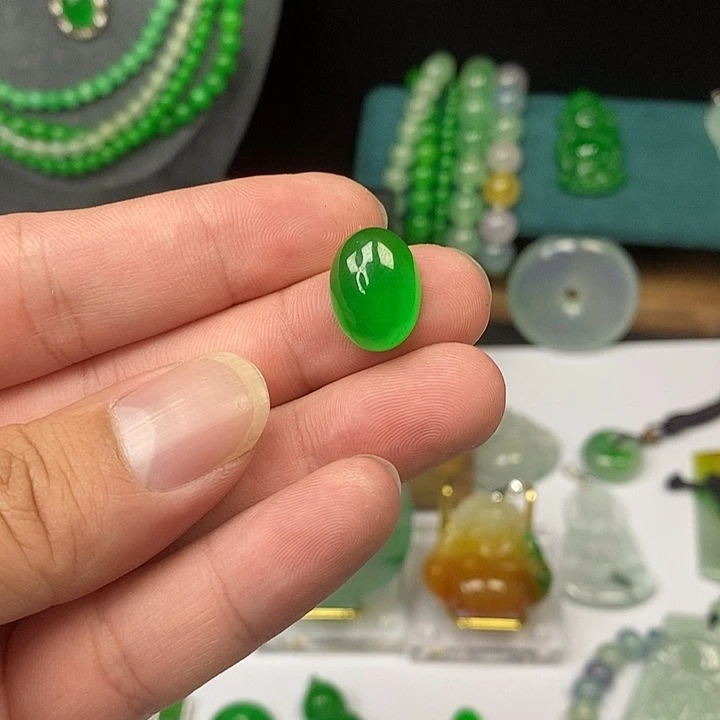 萱***萱颈饰未镶嵌翡翠一物一拍
