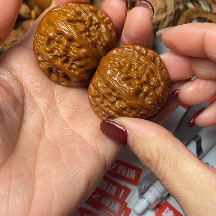 吊坠文玩核桃白狮