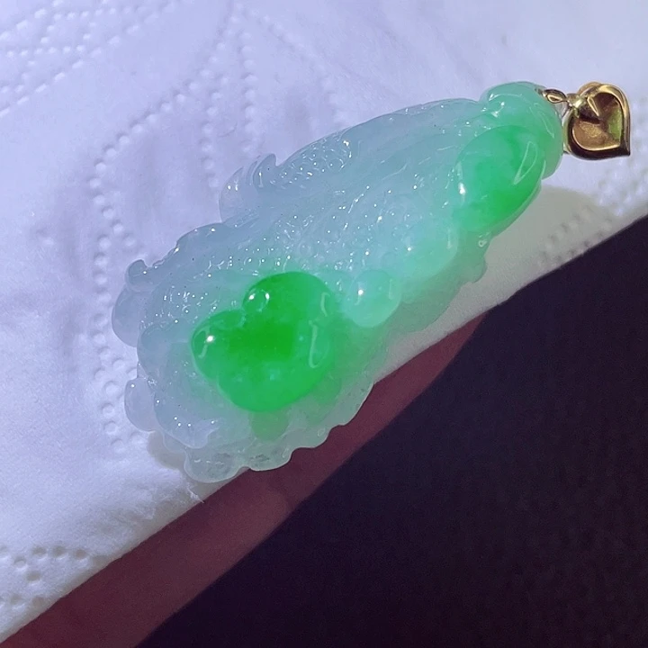 颈饰18K金镶嵌翡翠翡翠