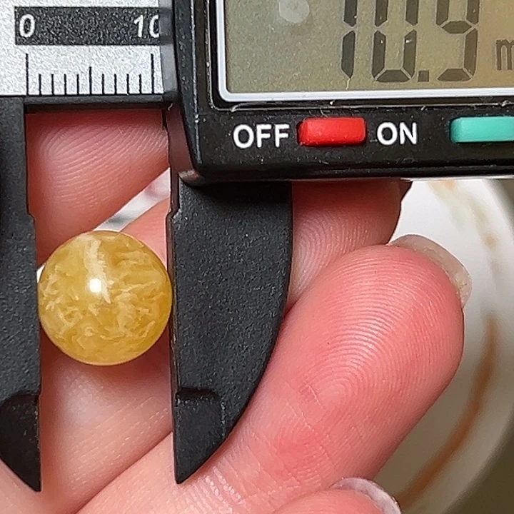 蜜蜡未镶嵌裸石微瑕309