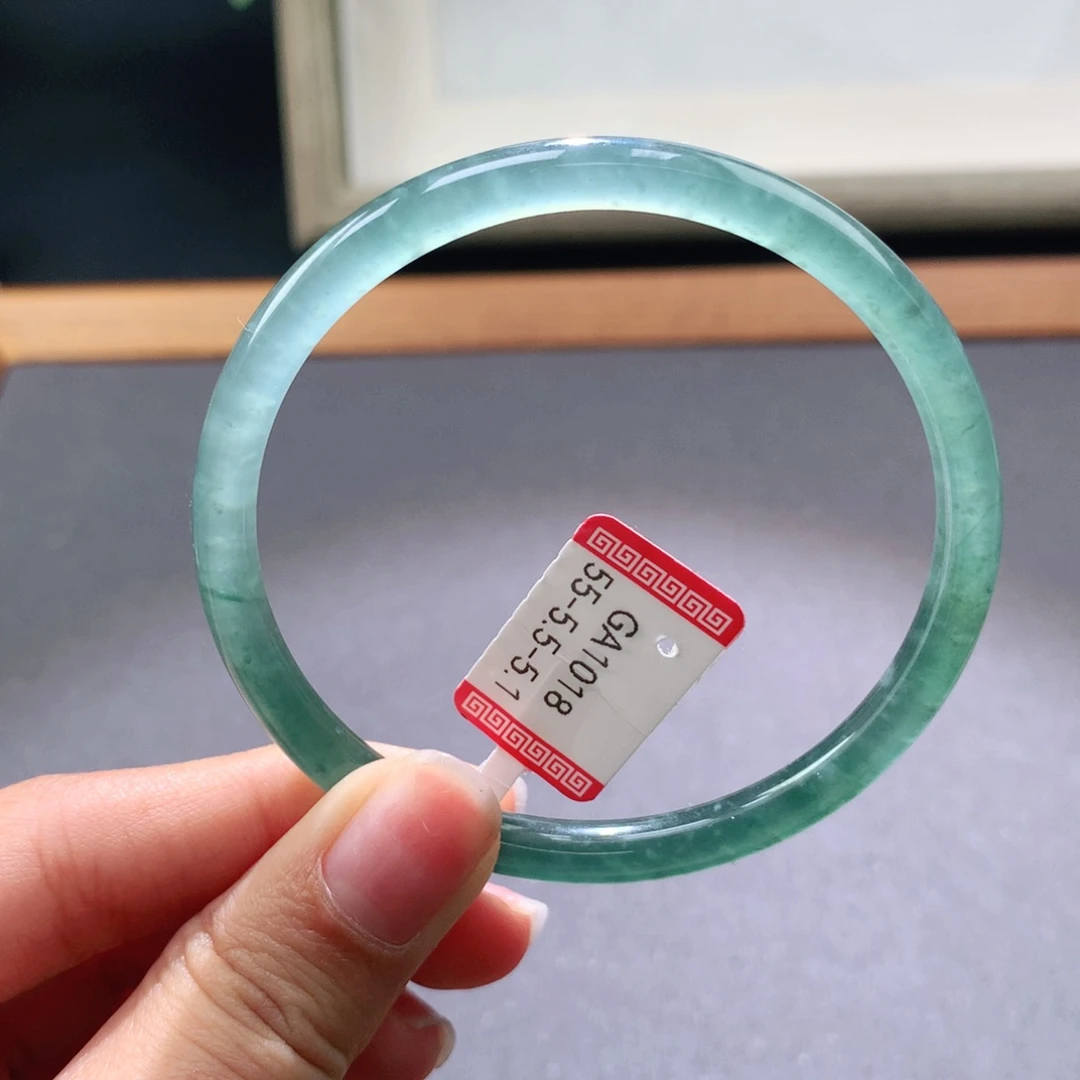 翡翠手镯未镶嵌天然翡翠手镯叮当镯