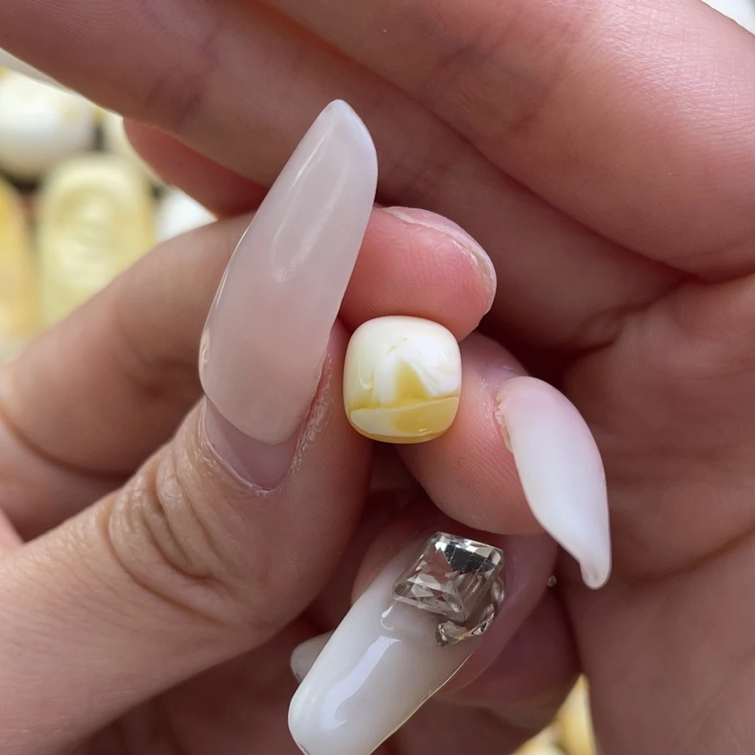 【闪购商品】琥珀裸石未镶嵌單*