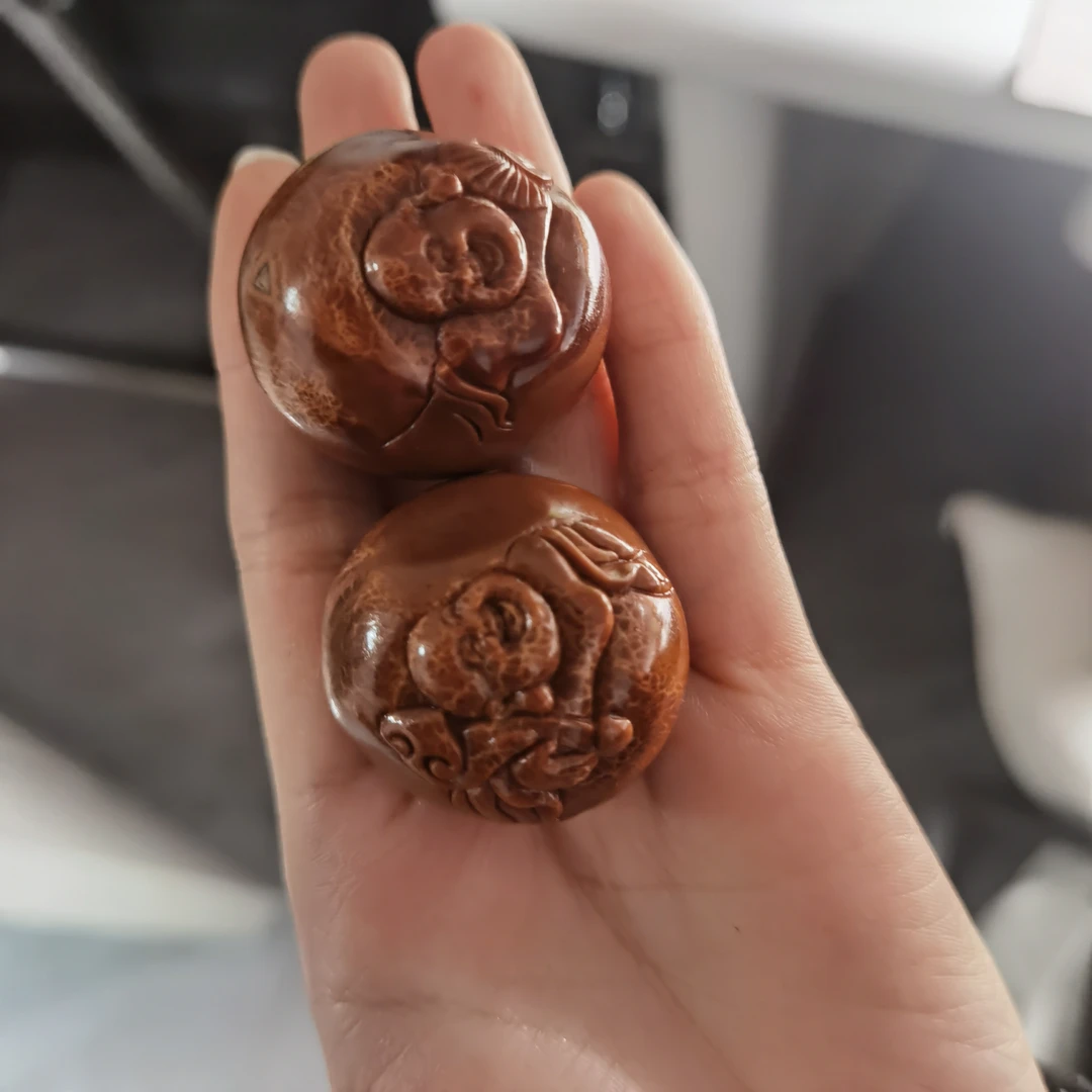 巴西大橄榄核雕刻