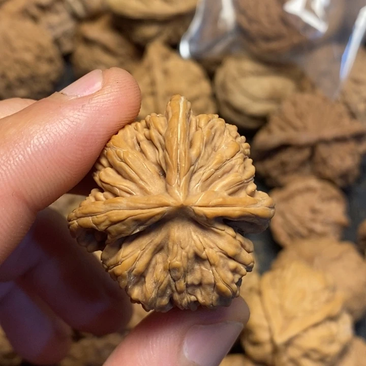 文玩核桃吊坠中****亮文玩核桃异形单只