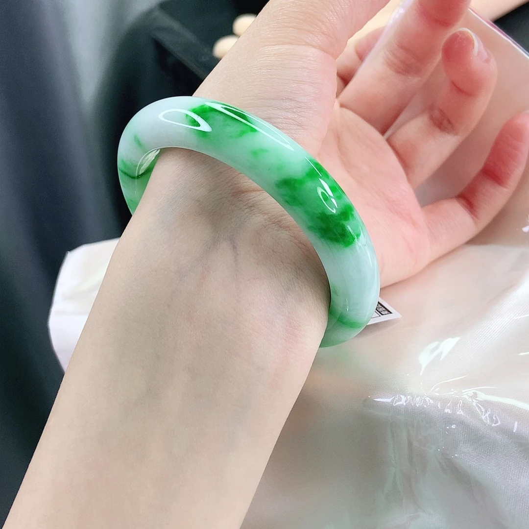 未镶嵌手镯翡翠58圈