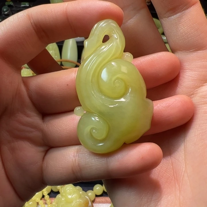 和田玉（黄玉）颈饰未镶嵌