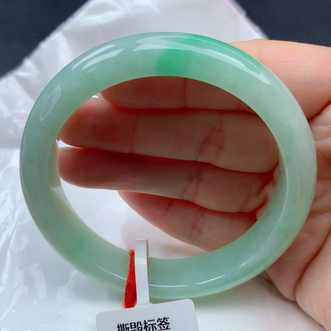 翡翠手镯未镶嵌54-55果绿飘阳绿