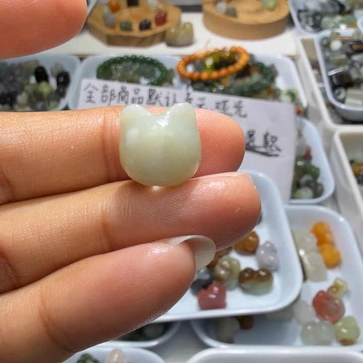 和田玉未镶嵌珠宝奇石