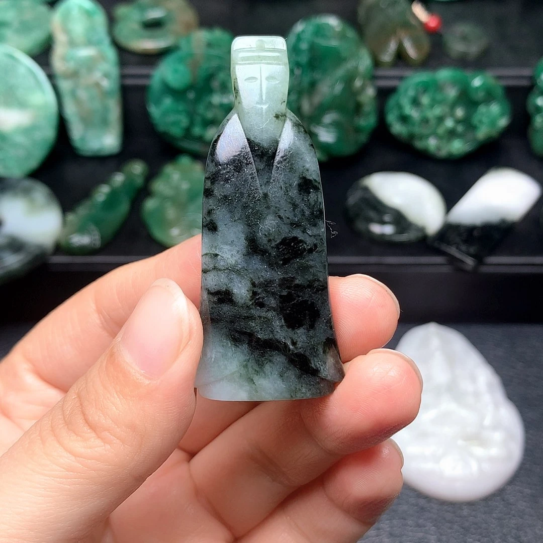 独山玉未镶嵌颈饰