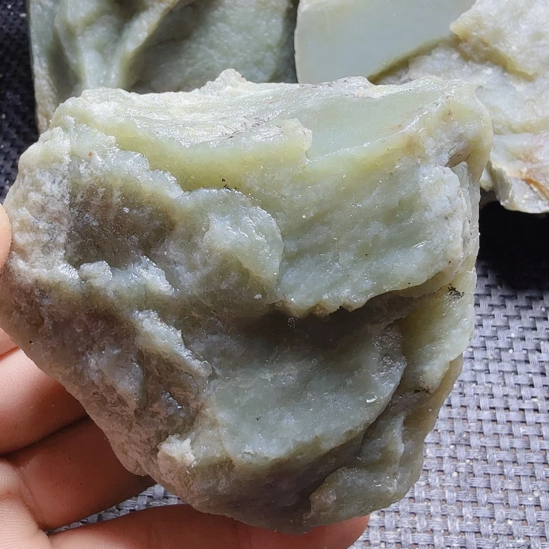 和田玉（糖玉）未镶嵌珠宝半成品