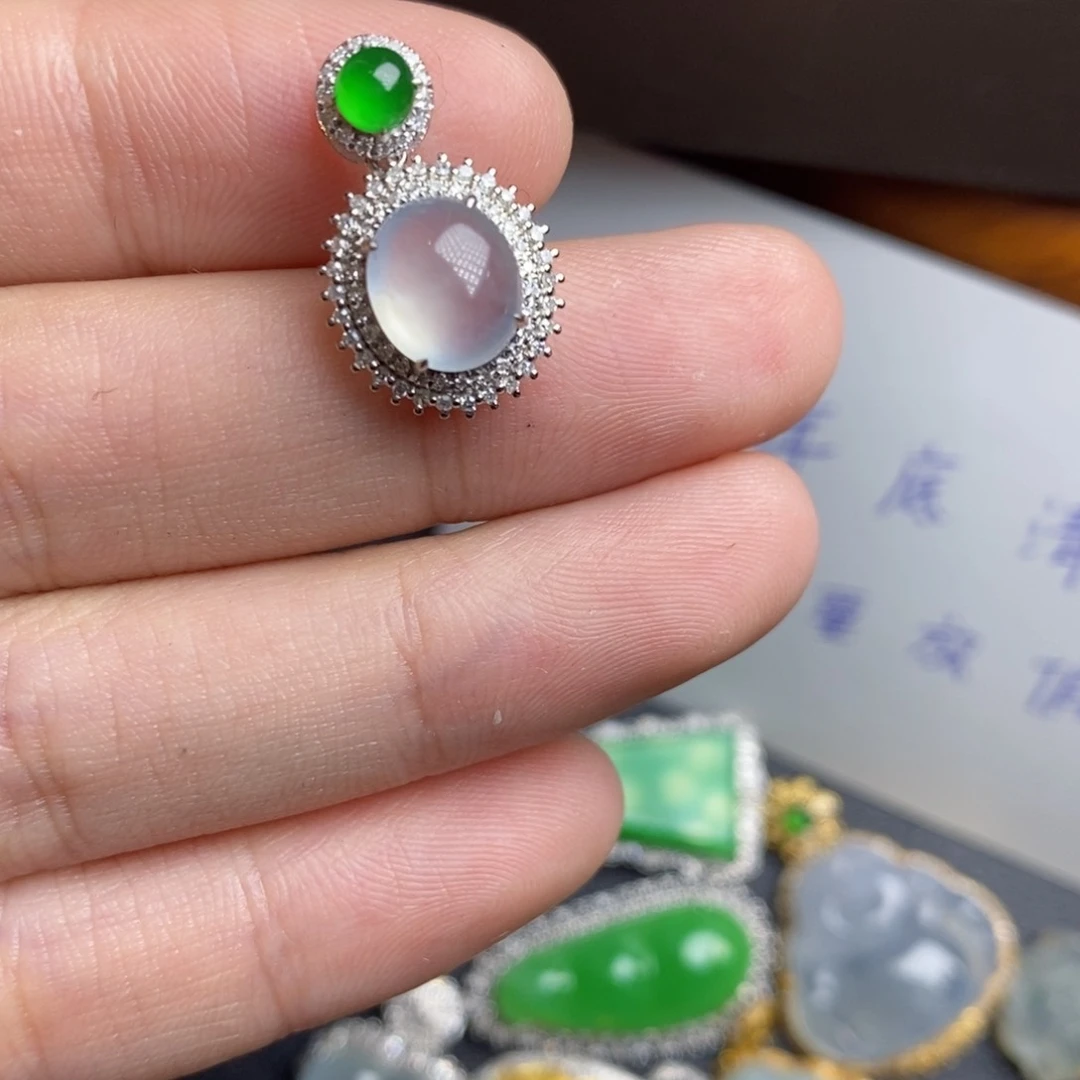 翡翠颈饰18K金镶嵌18Ｋ金蛋面吊坠不退不换