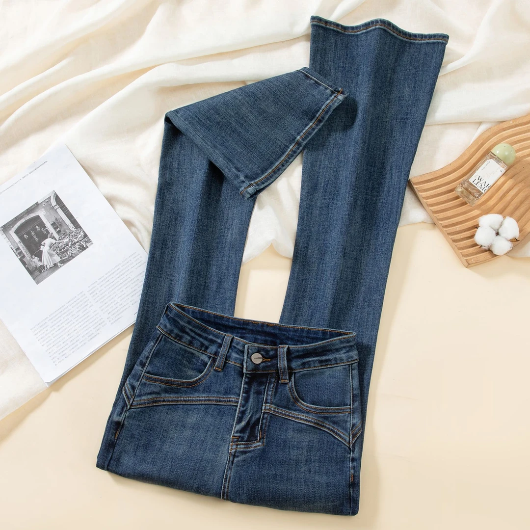 欧美风提臀微喇叭牛仔裤女士秋冬新款高腰显瘦气质拖地喇叭裤时尚