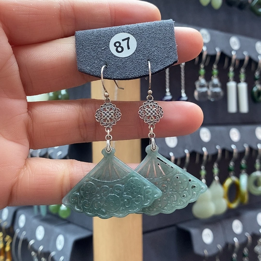 夏***果翡翠银S925镶嵌耳饰